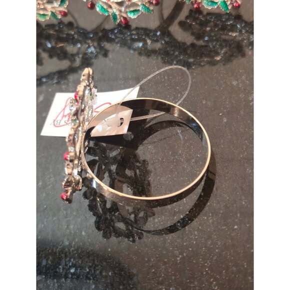 Vintage Reindeer Wreath napkin rings Christmas table Green Leaves & Red Berries - Picture 7 of 10